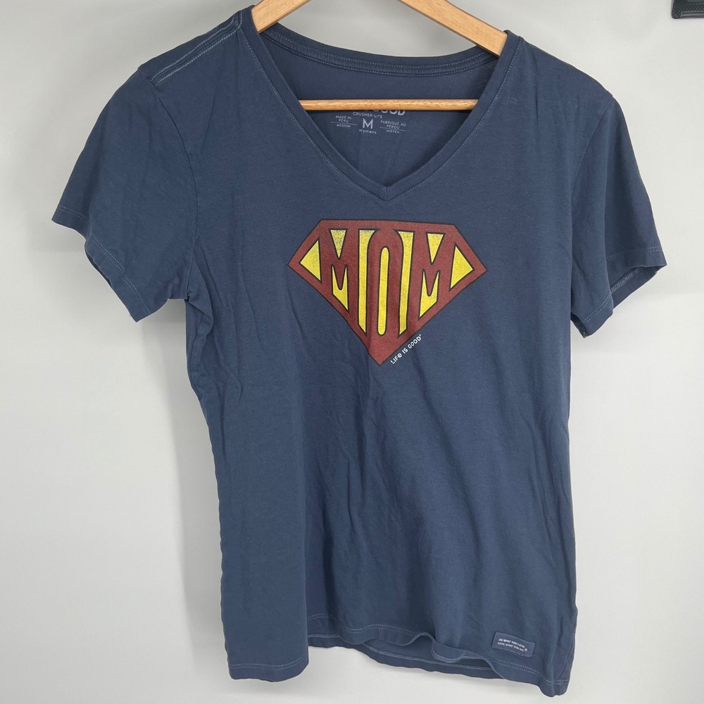 Life is Good Crusher-Lite Womens Medium Blue Super Mom V-Neck Graphic T-Shirt